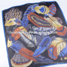 La piel tribal italiana marca la bufanda grande de seda cuadrada